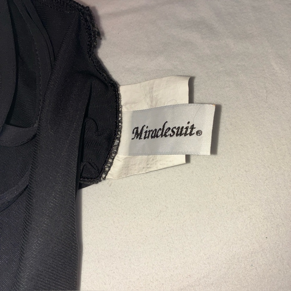 Miraclesuit One-piece Black White Pink Blue Floral Bathing suit No Size Tag - Picture 7 of 7